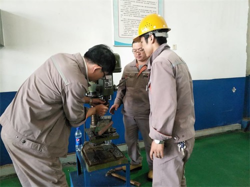 致敬我們奮力奔跑的2019 灤州職教中心計(jì)算機(jī)技術(shù)培訓(xùn)的使命之路